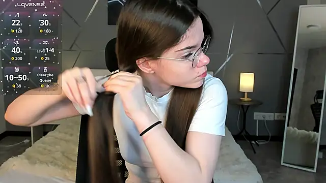 miss  evelyne online show from 9, 2, 2026