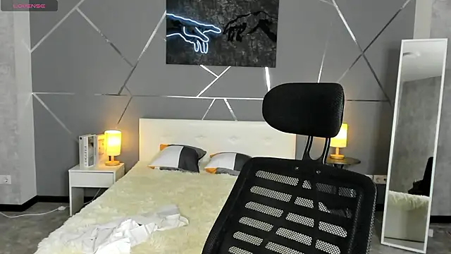 miss  evelyne online show from 15, 1, 2026