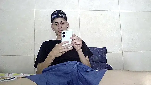 Snapshot of sam_hotttt_ chatting on 19, 12, 2025 sam hotttt online show from 19, 12, 2025