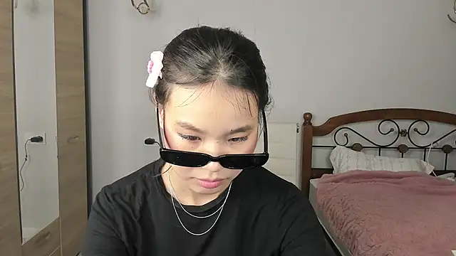 amiya cute online show from 11, 2, 2026