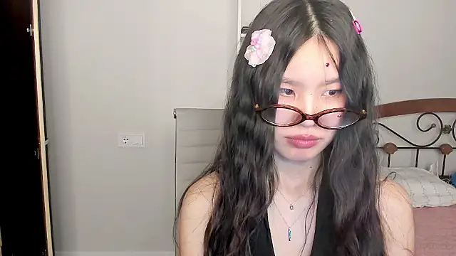 amiya cute online show from 28, 2, 2026