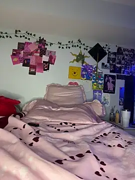 maisie goldxx online show from 23, 4, 2026