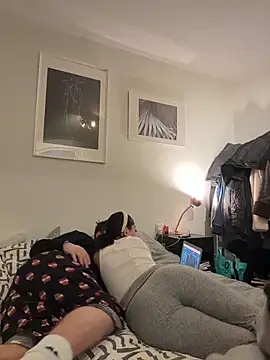 SilkyMira online show from 11, 2, 2026