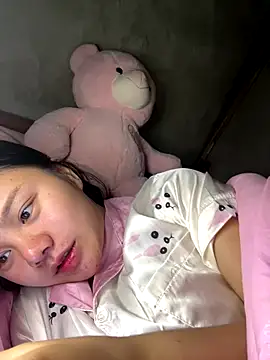 leo-kitty online show from 17, 12, 2025