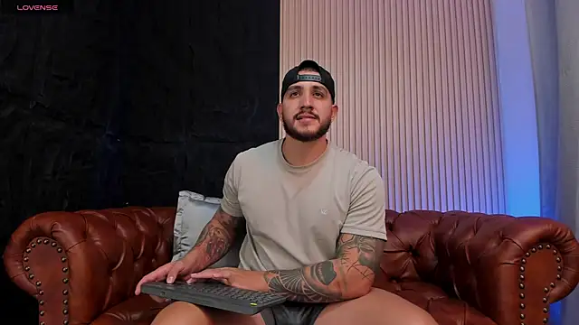 KyleNorth  online show from 23, 4, 2026