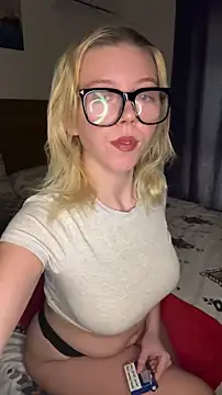 MonaNoire online show from 24, 2, 2026