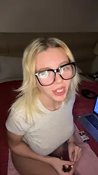 MonaNoire online show from 13, 2, 2026