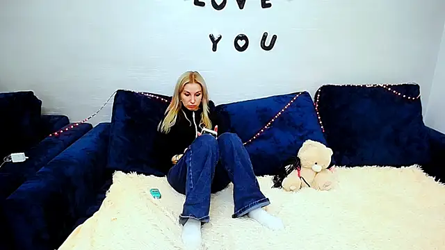 Hanna--Sweet online show from 6, 3, 2026