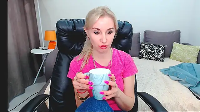 Hanna--Sweet online show from 19, 4, 2026