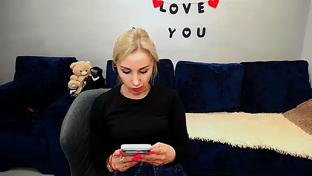 Hanna--Sweet online show from 13, 4, 2026