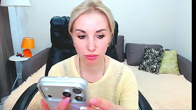 Hanna--Sweet online show from 8, 5, 2026