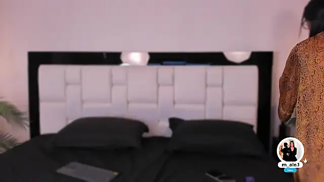 Avy rose online show from 8, 1, 2026