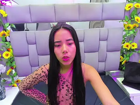 Lia velvet69 online show from 14, 4, 2026