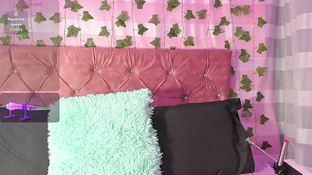 Ayla-marttinez online show from 1, 3, 2026