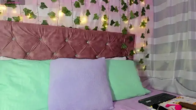 Ayla-marttinez online show from 23, 6, 2026