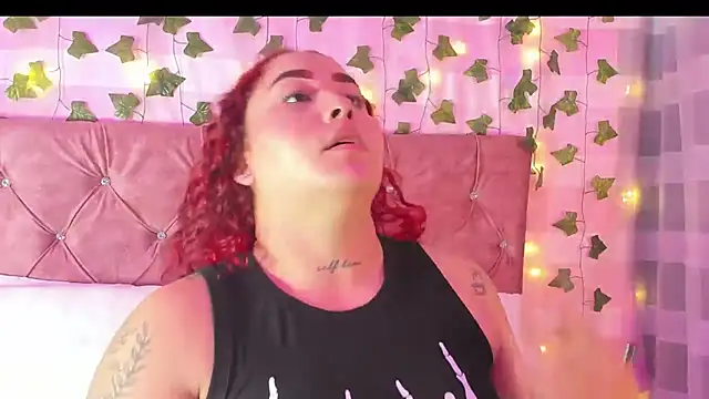 Ayla-marttinez online show from 5, 2, 2026