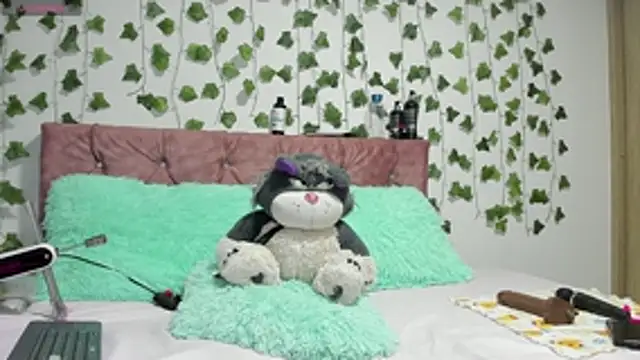 Ayla-marttinez online show from 10, 7, 2026