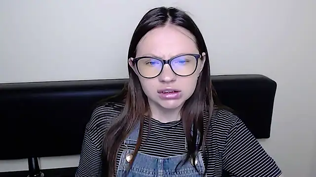 Snapshot of LiliaErmi chatting on 25, 5, 2026 LiliaErmi online show from 25, 5, 2026