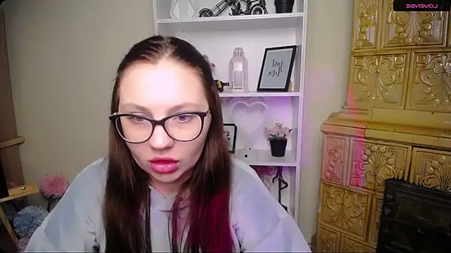 LiliaErmi online show from 16, 12, 2025