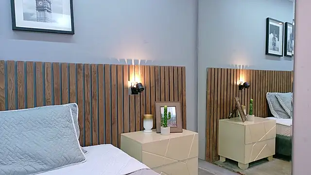 Mia Bellefort online show from 11, 2, 2026