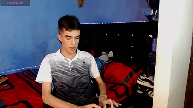 Snapshot of Juan_Gomezz26 chatting on 3, 6, 2026 Juan Gomezz26 online show from 3, 6, 2026