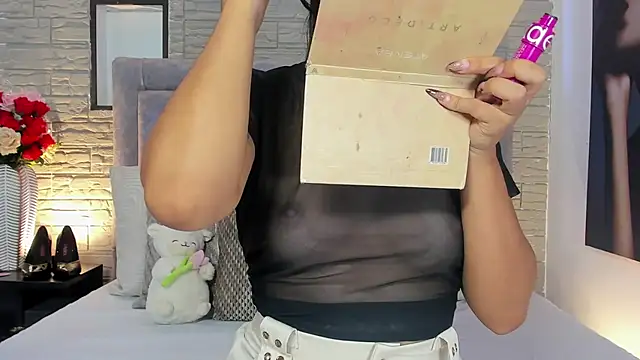 LanaRouse online show from 25, 2, 2026