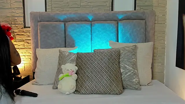 LanaRouse online show from 7, 3, 2026