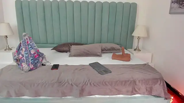 Scarlett  Noir online show from 12, 4, 2026