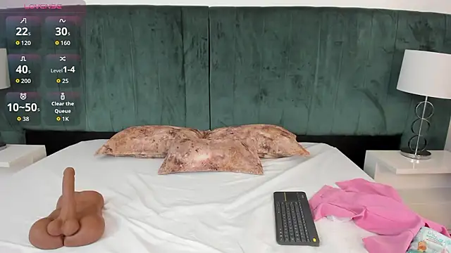 Scarlett  Noir online show from 9, 3, 2026