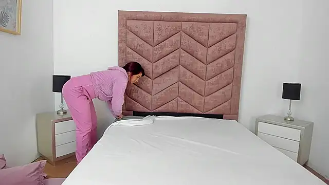 Scarlett  Noir online show from 24, 3, 2026