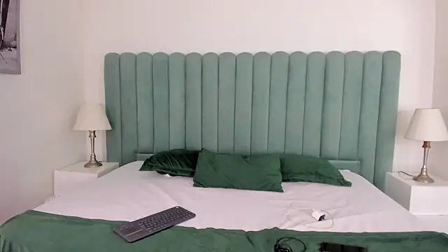 Scarlett  Noir online show from 19, 4, 2026