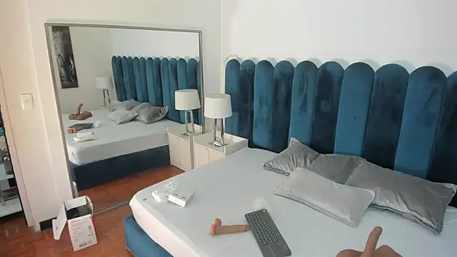 Scarlett  Noir online show from 14, 4, 2026