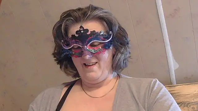 MommaBear5676 online show from 24, 2, 2026