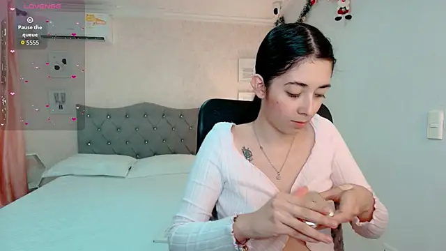 emmalove doll online show from 5, 1, 2026