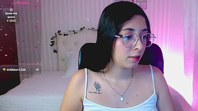 emmalove doll online show from 23, 2, 2026