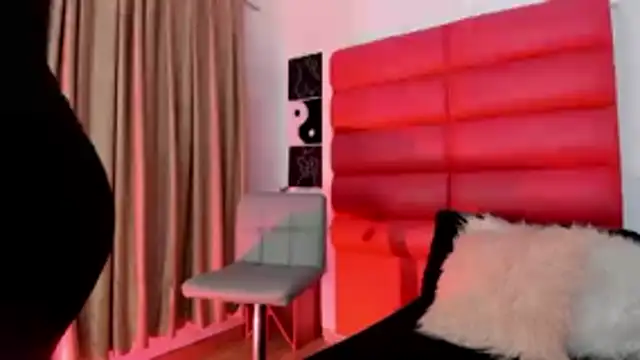 Oliviamonroex18 online show from 17, 2, 2026