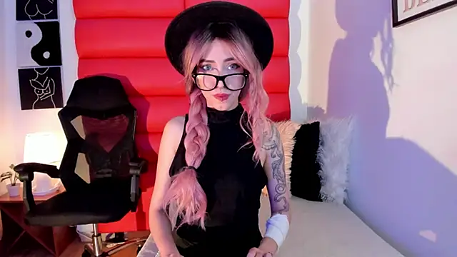 Oliviamonroex18 online show from 10, 1, 2026