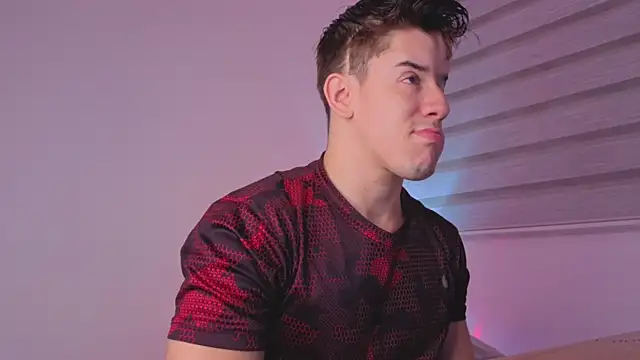 maxxcooper1 online show from 17, 12, 2025