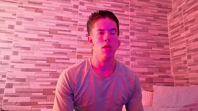 maxxcooper1 online show from 14, 3, 2026