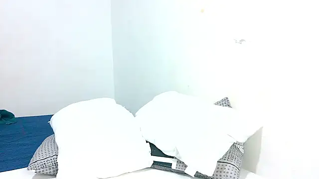 Sthefanyx2 online show from 15, 2, 2026