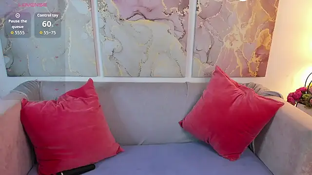 Snapshot of katymeaw chatting on 8, 7, 2026 katymeaw online show from 8, 7, 2026