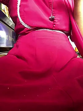 Snapshot of cute_mahi001 chatting on 12, 7, 2026 cute mahi001 online show from 12, 7, 2026