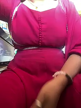 Snapshot of cute_mahi001 chatting on 23, 6, 2026 cute mahi001 online show from 23, 6, 2026