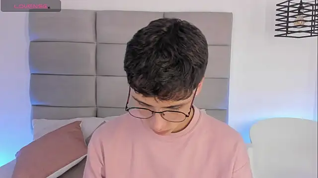 JoshClaarktt online show from 5, 4, 2026