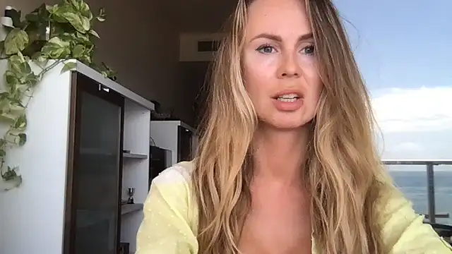 Snapshot of LeMilf chatting on 16, 6, 2026 LeMilf online show from 16, 6, 2026