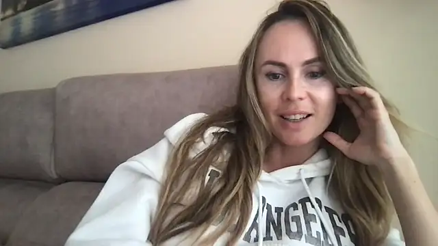 LeMilf online show from 8, 3, 2026