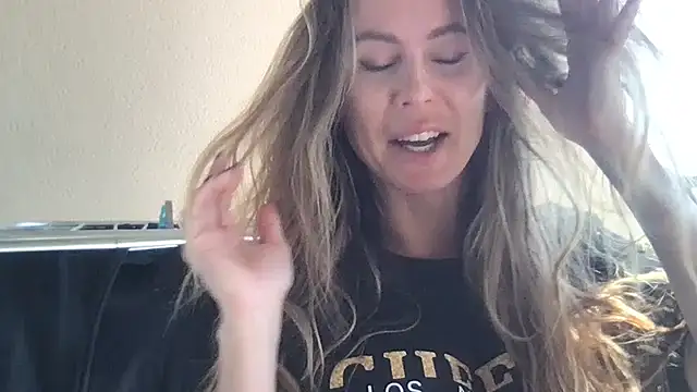 LeMilf online show from 25, 3, 2026