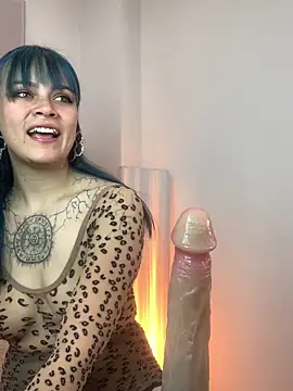 Adelaindiamond  online show from 4, 6, 2026