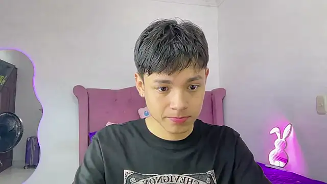 Snapshot of Andy_Belier23 chatting on 24, 4, 2026 Andy Belier23 online show from 24, 4, 2026