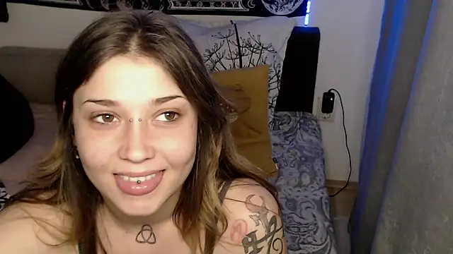 AlienforTwenty online show from 21, 4, 2026